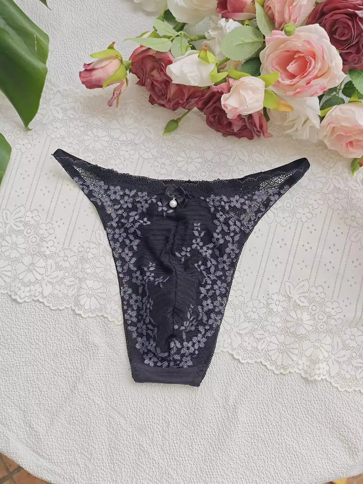 Cueca Masculina de Renda Preta - Embroidery Embellishments avaliação e preço