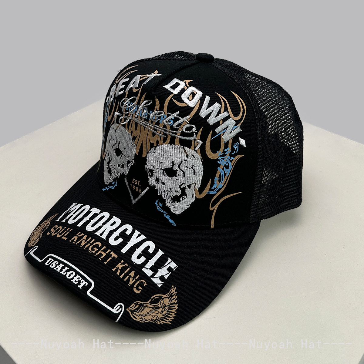 Boné Trucker com Bordado de Ch - Embroidery Craft avaliação e preço