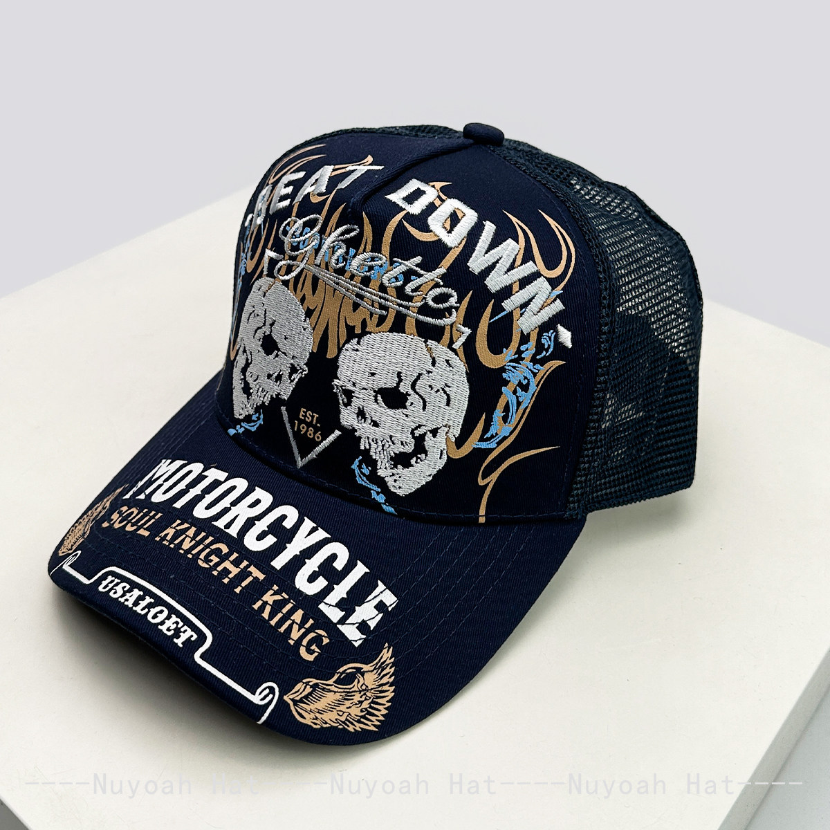 Boné Trucker com Bordado de Ch - Embroidery Craft avaliação e preço